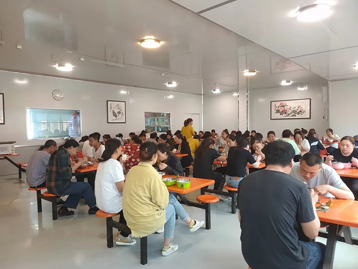 悠悠粽香飄幸福，濃情端午暖人心